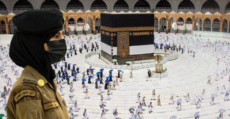 Suudi Arabistan'da İlk Kez Kadın Güvenlikler Hac Esnasında Nöbet Tuttu