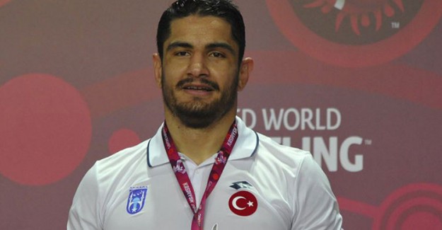 Taha Akgül'den Altın Madalya