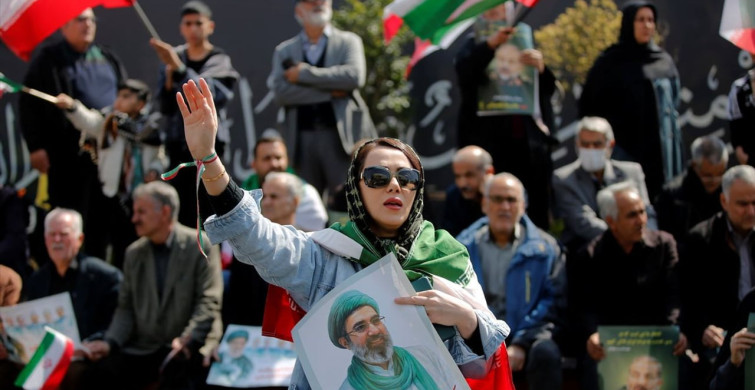 Tahran'da İsrail Saldırısında Hayatını Kaybedenler İçin Cenaze Töreni Düzenlendi