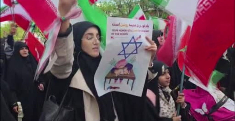 Tahran'da Minab'daki Öğrenciler İçin Anma Töreni