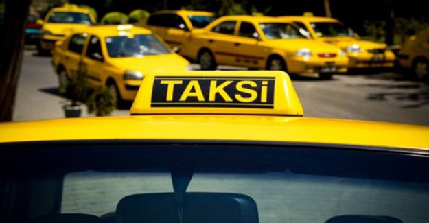 Taksi Şoförü, Bıçakla UBER Sürücüsüne Saldırdı