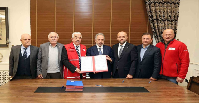 Talas'ta Dayanışma Köprüsü: Tekstil Bağışları Gıda Desteğine Dönüşüyor