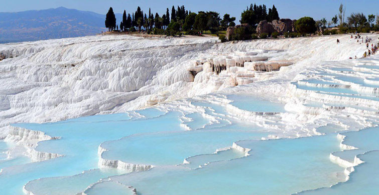 Tam Kapanma Döneminde Pamukkale'de Turist Yoğunluğu