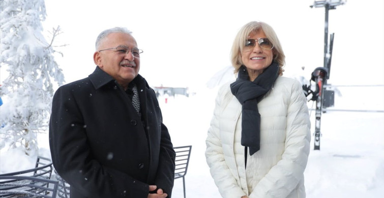 Tansu Çiller Erciyes Kayak Merkezi'nde Tatil Yapıyor