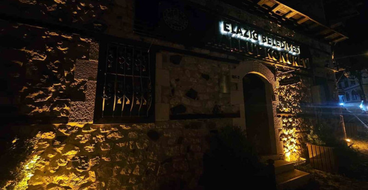 Tarihi harput mahallesi gece güzelliği