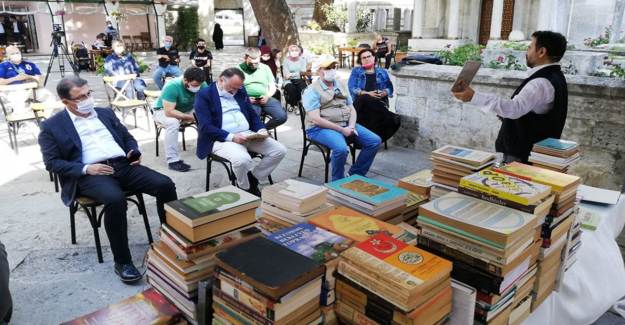Tarihi Kitaplar Müzayedede Alıcısını Buldu