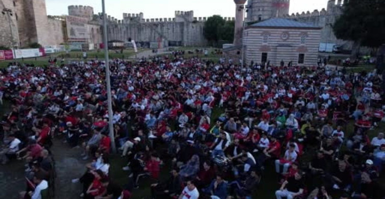 Tarihi Yedikule Hisarı'nda milli takıma büyük destek