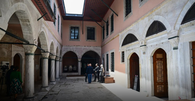Tarihin kapıları aralandı: Topkapı Hareminde özel alan ziyarete açıldı