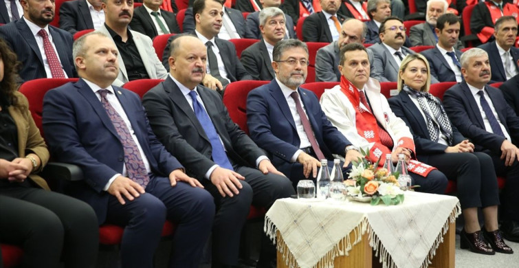 Tarım Bakanı Yumaklı'dan Yeni Vizyon Projeleri Tarım Bakanı Yumaklı'dan Yeni Vizyon Projeleri