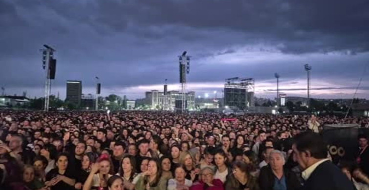 Tarkan, Ankara'da Hayranlarıyla Buluştu