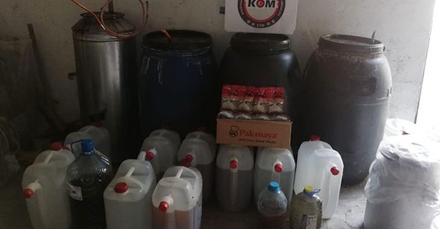 Tarsus'ta 600 Litre Kaçak Boğma Rakı Ele Geçirildi