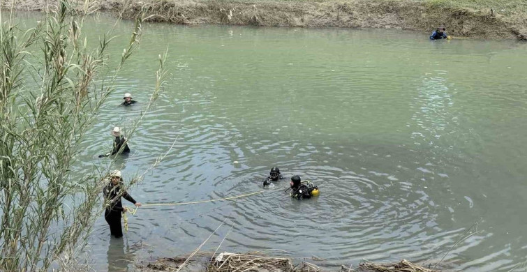 Tarsus'ta Irmakta Kaybolan Genç İçin Arama Çalışmaları Devam Ediyor