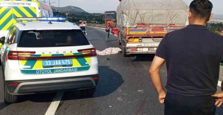 Tarsus’ta tır ile çarpışan motosiklet kazasında 1 kişi hayatını kaybetti