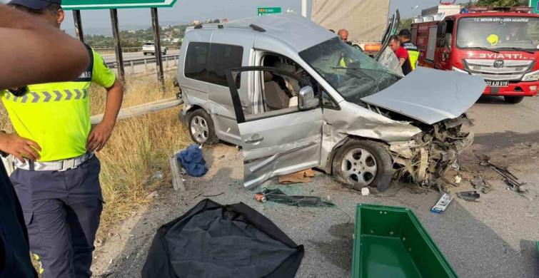 Tarsus'ta Trafik Kazası: 1 Ölü, 4 Yaralı