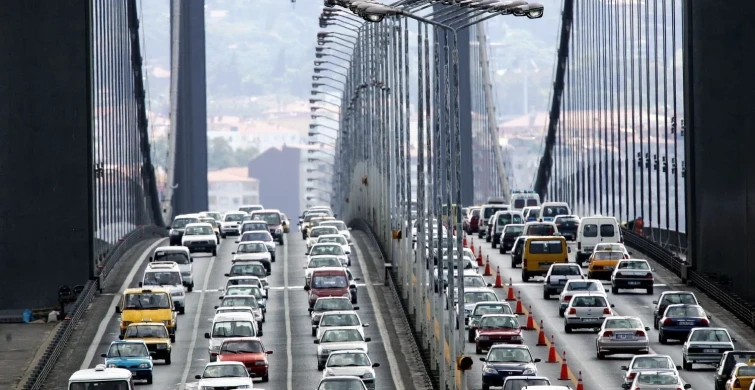 Tatil sonrası hareketlilik başladı: Trafik yoğunluğu arttı!
