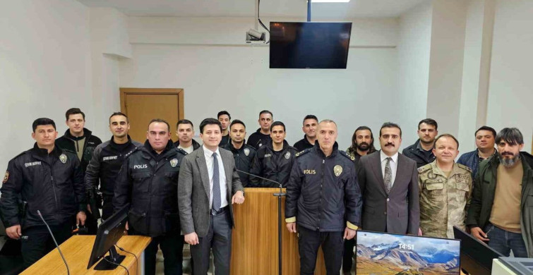 Tatvan Adliyesi'nde Polis Haftası Kutlaması