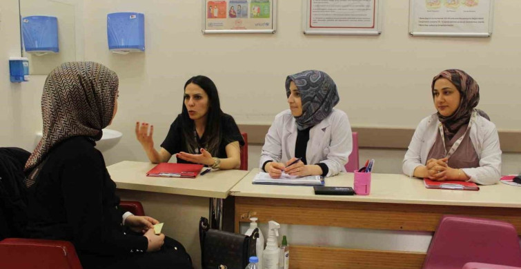 Tatvan Devlet Hastanesi'nde Ücretsiz Gebelik Eğitimi