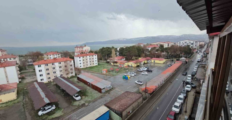 Tatvan'da Ani Dolu Yağışı