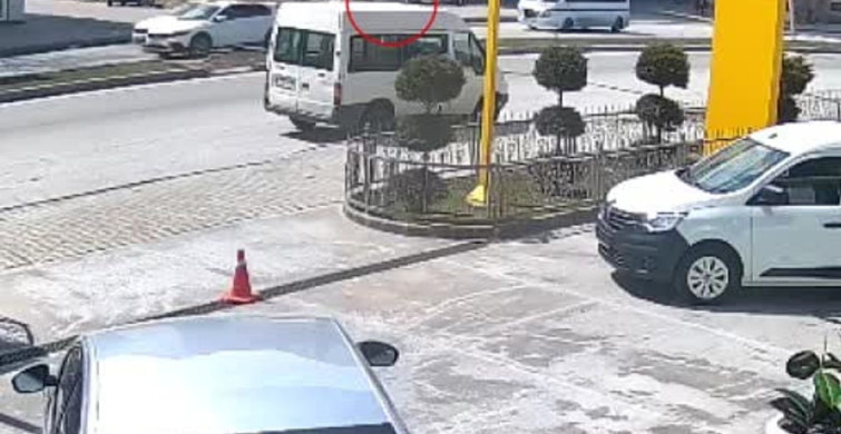 Tatvan'da Dolmuş Kazası: 4 Yaşındaki Çocuk Hayatını Kaybetti