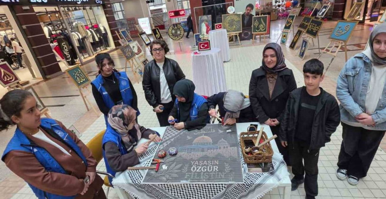 Tatvan'da Filistin İçin Umut Dolu Sergi