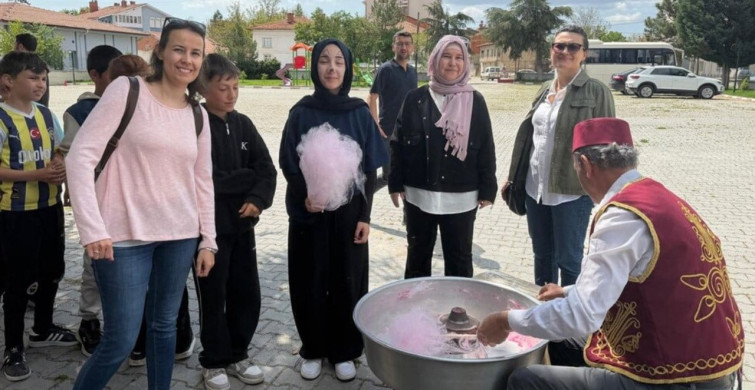 Tavşanlı MYO Öğrencilerinden Sevgi Dolusu Etkinlik