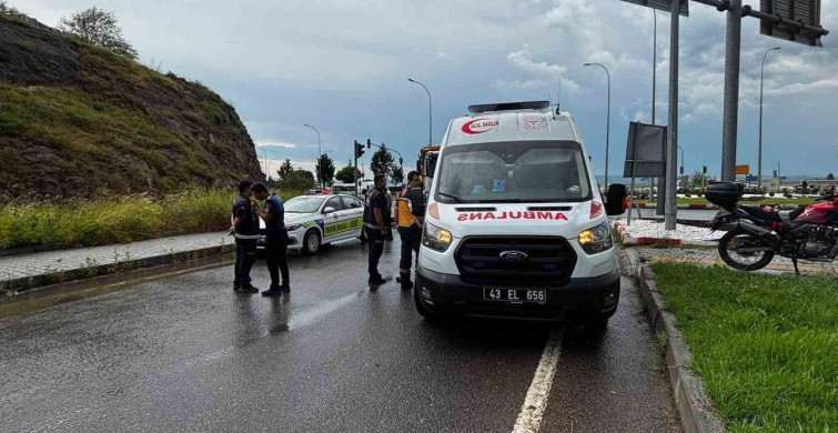 Tavşanlı'da Motosiklet-Otomobil Çarpışması: Bir Yaralı