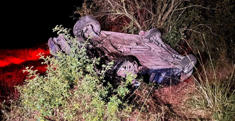 Tavşanlı'da otomobil takla attı: 1’i ağır 2 yaralı