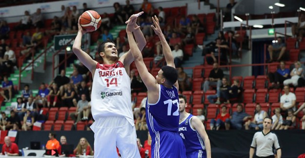 TBF’den Ömer Faruk Yurtseven’e 8 Maç Ceza!