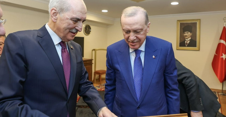 TBMM Başkanı Kurtulmuş'tan Cumhurbaşkanı Erdoğan'a Anlamlı Hediye