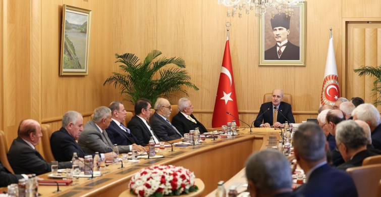 TBMM Başkanı Kurtulmuş'tan Eski Milletvekillerine Önemli Açıklamalar