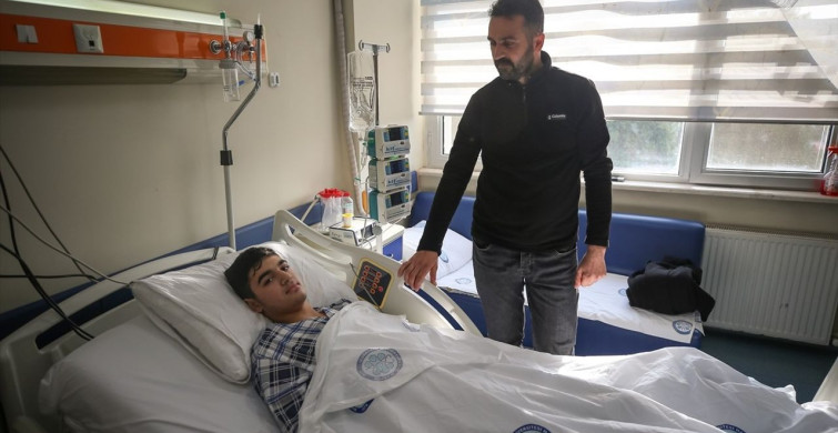 Tehlikeli Mantar Zehirlenmesi: Genç Yaşındaki Batuhan Badak'ın Hayatı Babasından Gelen Karaciğerle Kurtarıldı