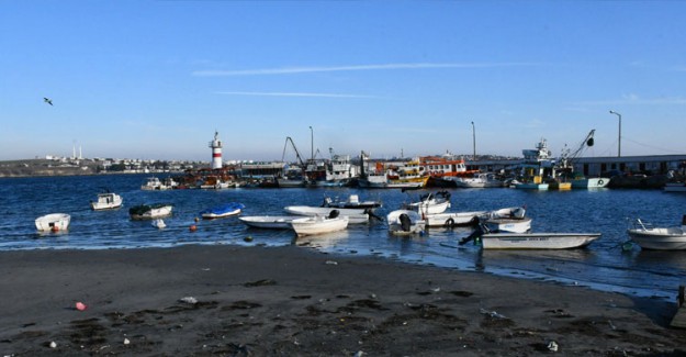 Tekirdağ Sahilinde Deniz 30 Metre Çekildi