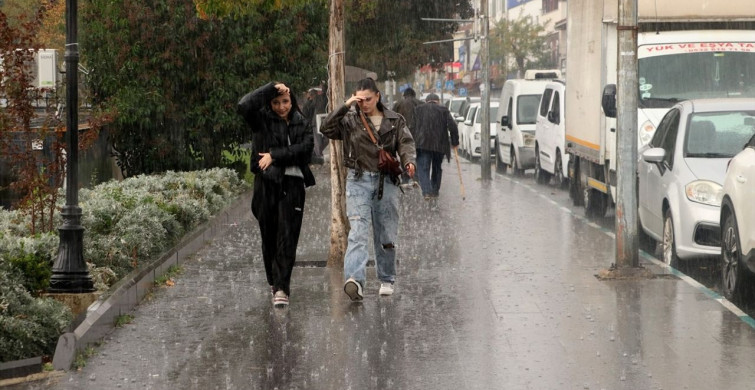 Tekirdağ ve Kırklareli'nde Sağanak Yağış Sorunlara Yol Açtı