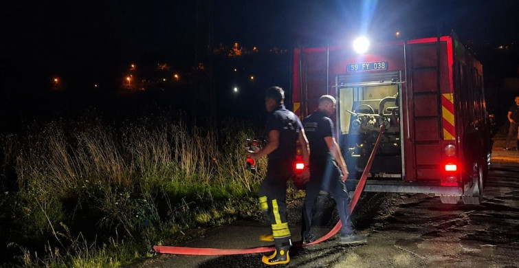 Tekirdağ'da elektrik direğinden sıçrayan kıvılcım yangın çıkardı