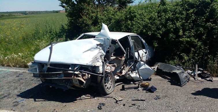 Tekirdağ’da Hurdaya Dönen Otomobilden Yaralı Kurtuldu