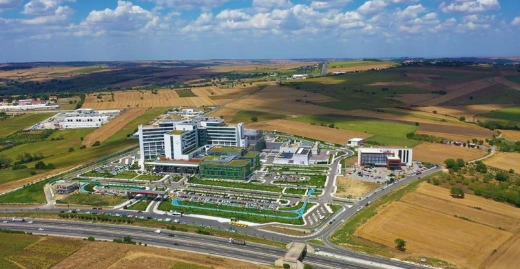 Tekirdağ’da şehir hastanesi ulaşımını rahatlatacak köprülü kavşakta önemli aşama