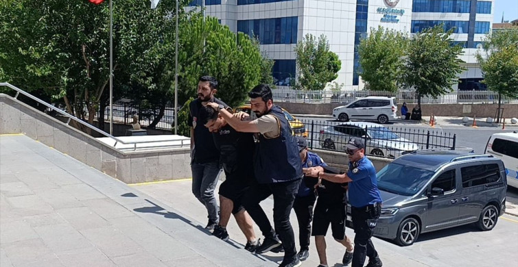 Tekirdağ'da Taksi Gasbı ve Kaza: İki Zanlı Tutuklandı