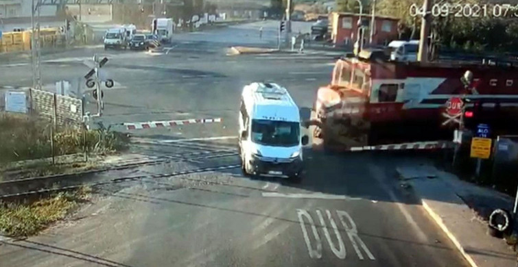 Tekirdağ'da Trenin Çarpmasıyla 7 Kişinin Öldüğü Servis Şoförü Tutuklandı