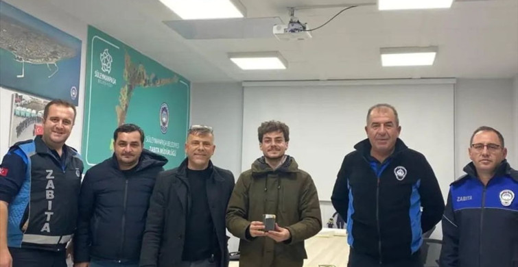 Tekirdağ'da Yanlışlıkla Çöpe Atılan Cüzdan Sahibine Ulaştırıldı