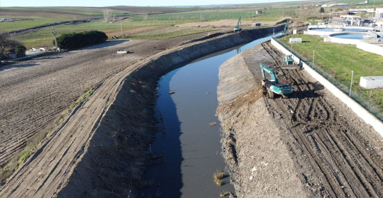 Tekirdağ'ın Ergene İlçesinde Dere Islahı Çalışmaları Başladı