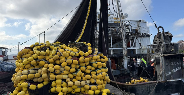Tekirdağlı Balıkçılar Poyrazın Dinmesini Bekliyor