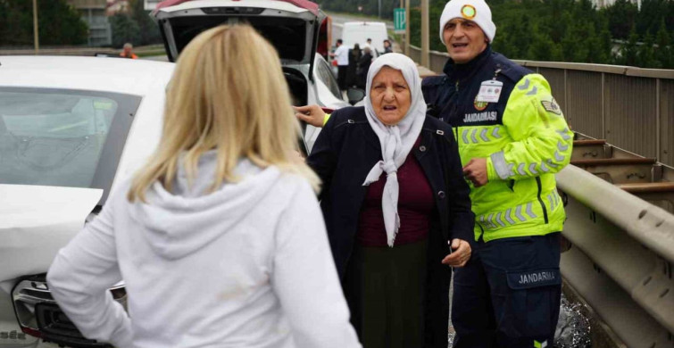 TEM Otoyolu'nda Zincirleme Kaza: 7 Araç Çarpıştı