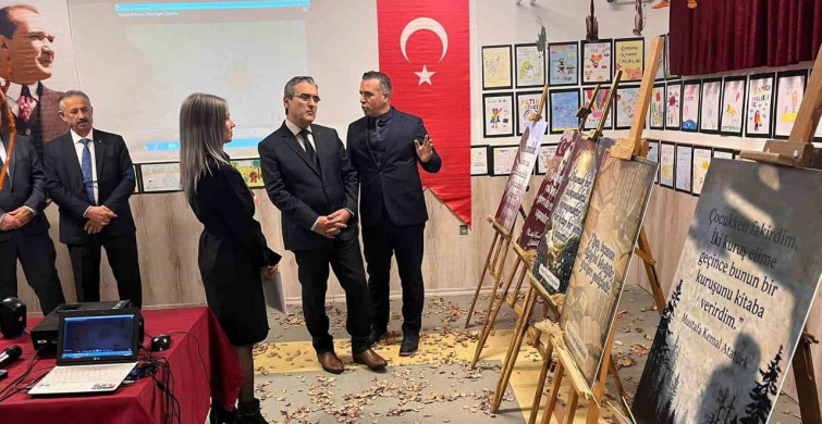 Tepebaşı'nda Öğrencilerin Kitap Sevgisi Sergilendi