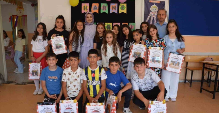 Tercan'da 1988 öğrenci karne sevinci yaşadı