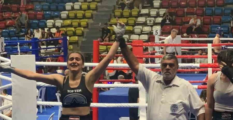 Termeli sporcu Türkiye kick boks şampiyonu oldu