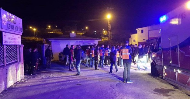 Terör Örgütü PKK Siirt'te Öğrenci Yurduna Gaz Bombası Attı! 