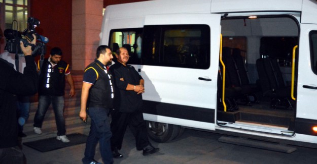 FETÖ'nün Yeğeninin Kocasından Yüzsüz Sözler: Ne Kadar FETÖ'cü Varsa...