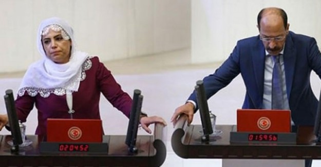 Teröristlerin Cenazesine Katılan HDP'li 2 Vekile Soruşturma