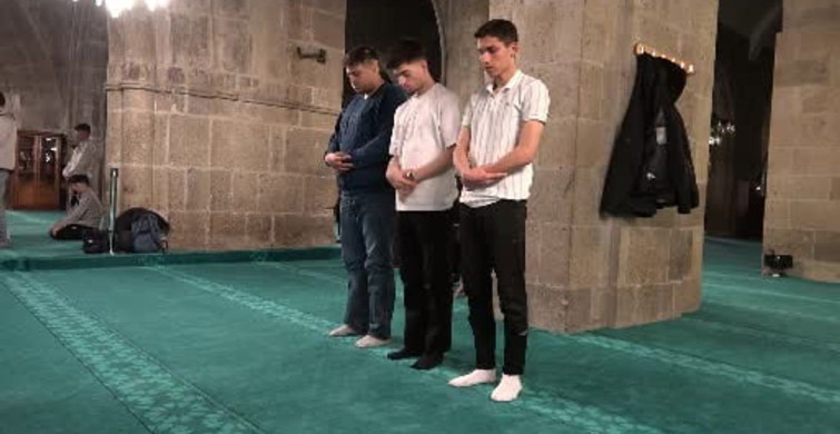 Tevfik İleri Anadolu Lisesi Öğrencileri 100. Cami Ziyaretini Gerçekleştirdi