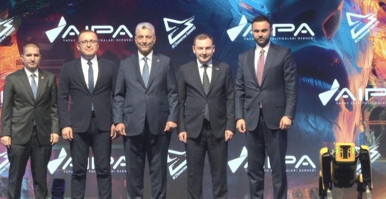 Ticaret Bakanı Ömer Bolat, Yapay Zeka ve Dış Ticaret Sistemlerini Tanıttı